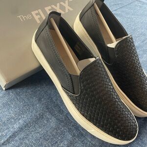 THE FLEXX  Black Woven Slip-On Loafers